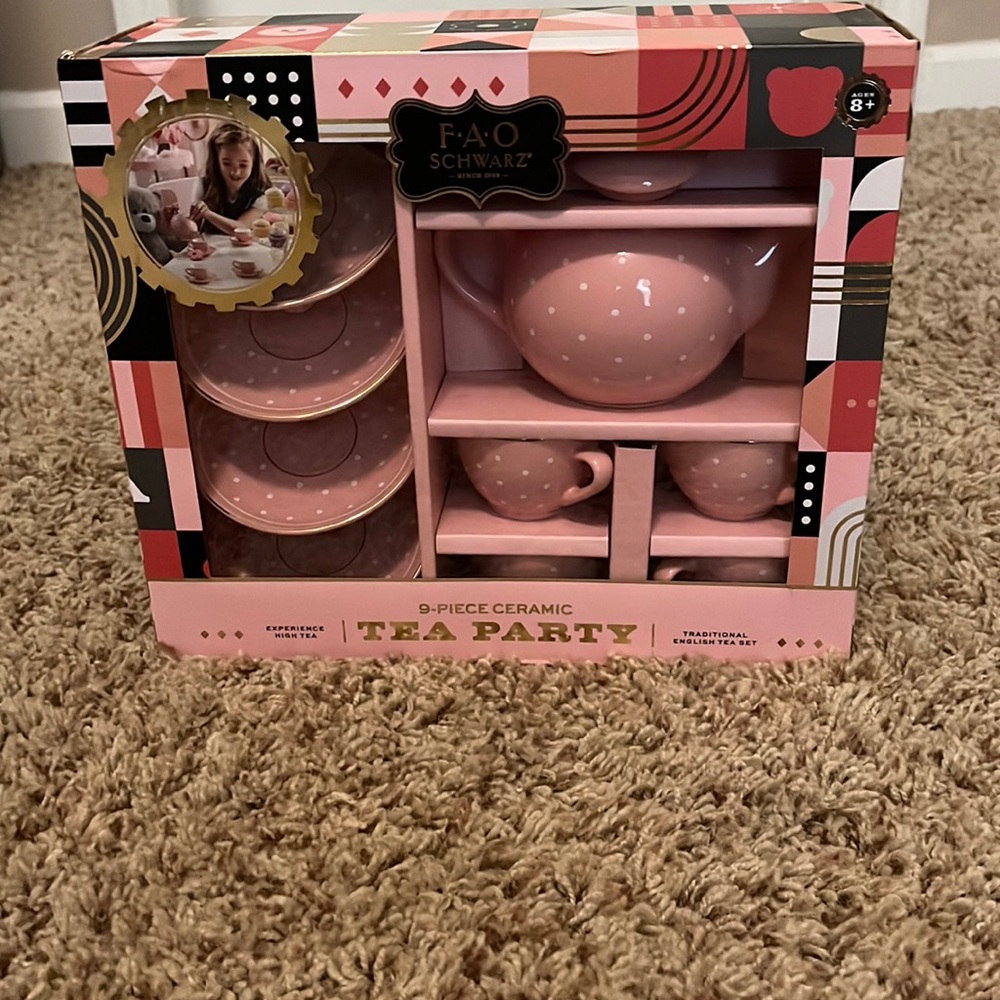 Kids tea pot set never been used